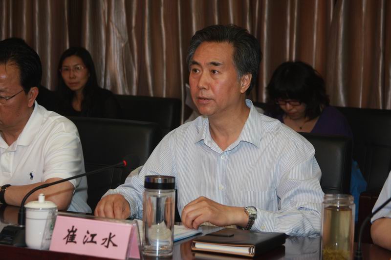 边发吉主委参加2013年1号提案民主协商会(图4) 边发吉主委参加2013年1号提案民主协商会(图4)