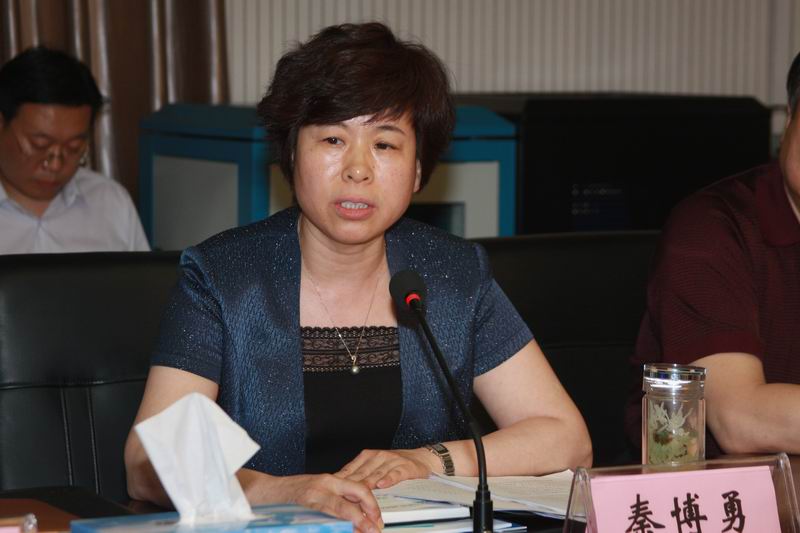 边发吉主委参加2013年1号提案民主协商会(图9) 边发吉主委参加2013年1号提案民主协商会(图9)