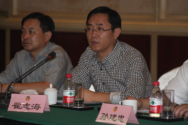 全国政协副主席、民盟中央第一副主席张梅颖来我省就民办教育进行视察调研(图14)