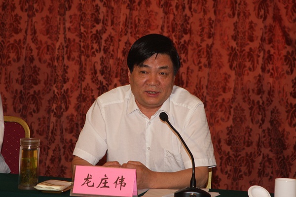龙庄伟主委就《省政协2012年1号提案》办理情况在石家庄调研(图5)