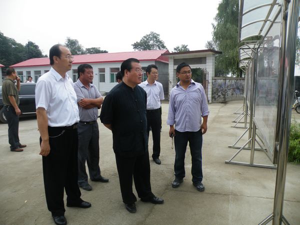 边发吉主委赴阜平县开展捐赠义诊慰问活动(图5) 边发吉主委赴阜平县开展捐赠义诊慰问活动(图5)