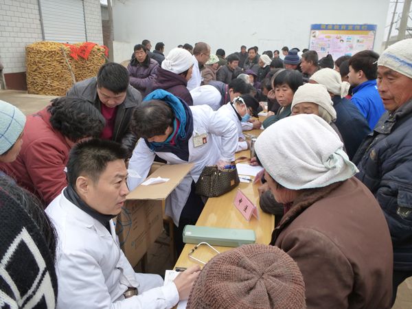 龙庄伟副主席赴广宗县北葛村慰问(图4) 龙庄伟副主席赴广宗县北葛村慰问(图4)