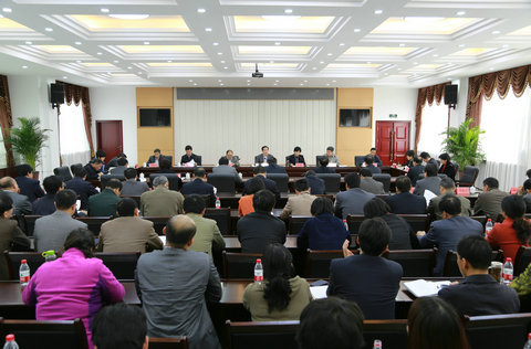 杨玉成副主委参加全省统一战线学习贯彻十八届四中全会精神座谈会(图1)