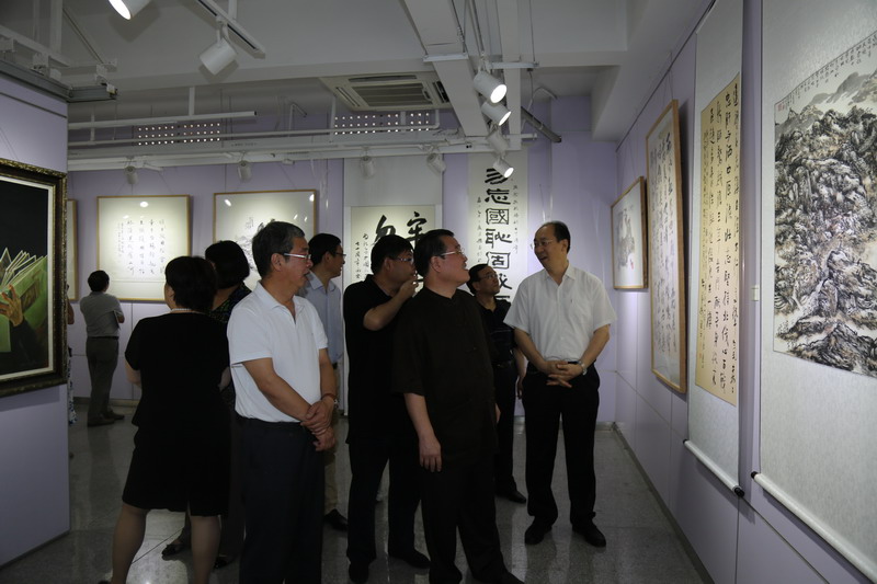 民盟河北省委举办“铭记历史 开创未来”纪念抗战胜利70周年盟员书画展(图10)