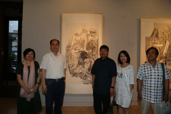 鲁平、张纬东副主委率我省盟员书画家赴京参加民盟中央“继往开来——中国民主同盟盟员美术作品展”开幕式(图8) 鲁平、张纬东副主委率我省盟员书画家赴京参加民盟中央“继往开来——中国民主同盟盟员美术作品展”开幕式(图8)
