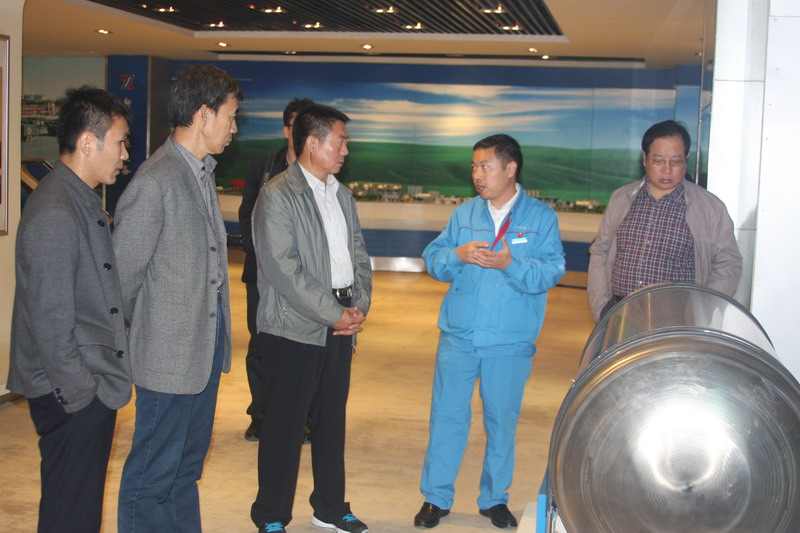 盟省委常委、民盟邯郸市委主委赵林明带领《促进我省新兴产业发展》调研组到邯郸市开发区进行调研(图4) 盟省委常委、民盟邯郸市委主委赵林明带领《促进我省新兴产业发展》调研组到邯郸市开发区进行调研(图4)