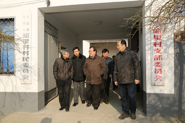 边发吉副主席到曲阳县扶贫联系点调研(图2)