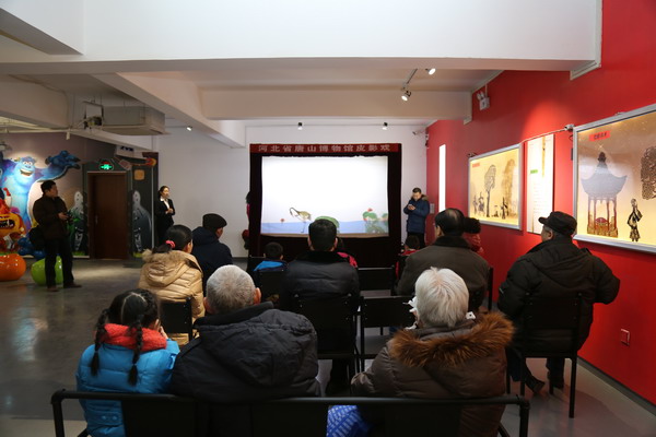 鲁平副主委参观“我的中国梦——2016年河北省迎新春民间美术作品展”(图5) 鲁平副主委参观“我的中国梦——2016年河北省迎新春民间美术作品展”(图5)