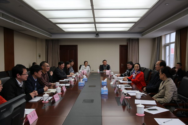 鲁平副主委参加盟省委妇委会调研活动(图2)