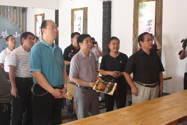 鲁平、田咏副主委参加《加快太行山生态产业发展研究》课题调研(图9) 鲁平、田咏副主委参加《加快太行山生态产业发展研究》课题调研(图9)