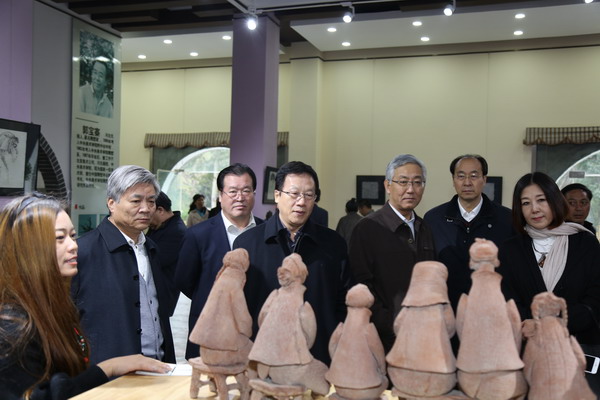 张平、龙庄伟副主席出席民盟中央美术院河北美术学院创作基地揭牌仪式(图19)