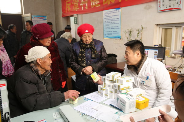 龙庄伟副主席到广宗县慰问当地群众(图10)