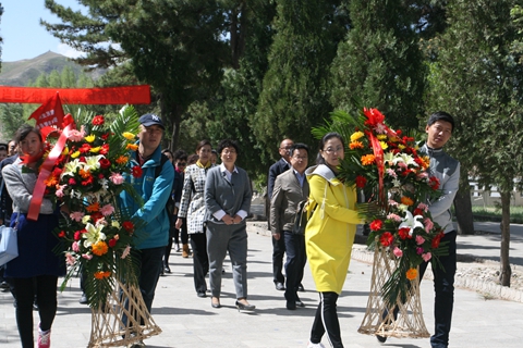 民盟张家口市委在董存瑞纪念馆举行“爱国主义教育基地”挂牌仪式(图4)