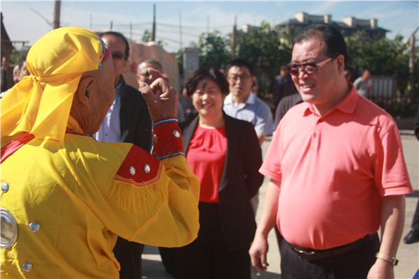 边发吉主委就“非遗保护”课题赴张家口宣化调研(图2) 边发吉主委就“非遗保护”课题赴张家口宣化调研(图2)