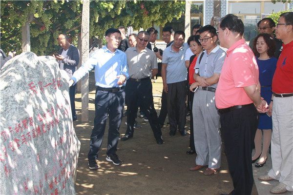 边发吉主委就“非遗保护”课题赴张家口宣化调研(图1) 边发吉主委就“非遗保护”课题赴张家口宣化调研(图1)
