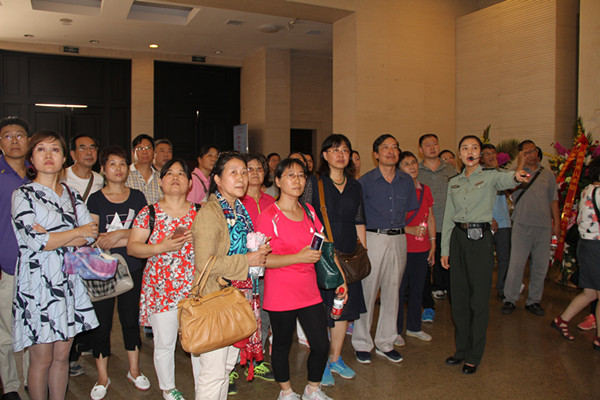 民盟石家庄市委组织基层盟员赴西柏坡参观学习(图1)