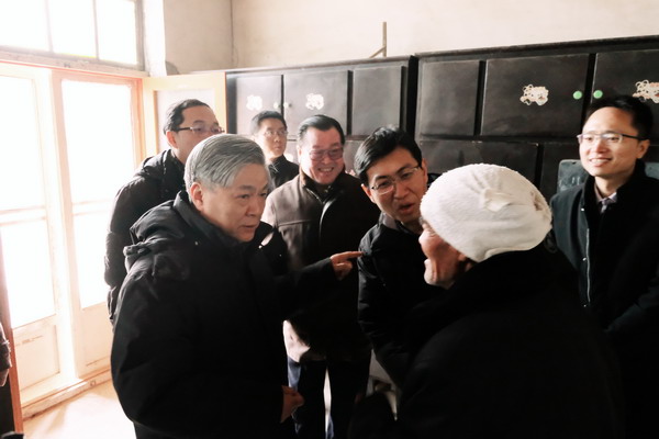 民盟中央副主席龙庄伟一行赴广宗县调研慰问(图2)