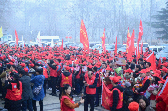 雷锋精神 永驻我心——民盟河北省直经济总支参加“鲜花送雷锋，善美在省城”志愿活动(图1)