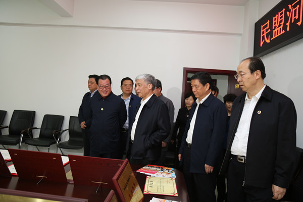 民盟中央主席丁仲礼走访考察民盟河北省委机关(图2)