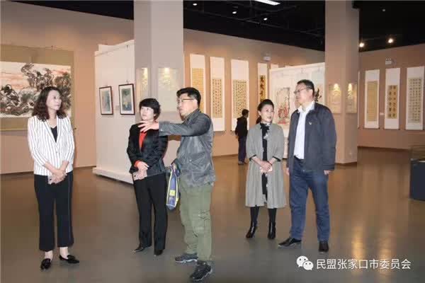 民盟张家口市委举办纪念“五一口号” 发布70周年书画摄影展(图3)