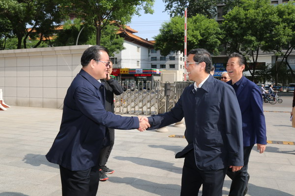 省政协主席叶冬松走访考察民盟河北省委机关(图1)