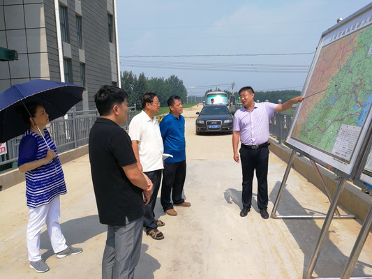 郭斌副主委赴保定就白洋淀流域上游河道治理调研(图2) 郭斌副主委赴保定就白洋淀流域上游河道治理调研(图2)