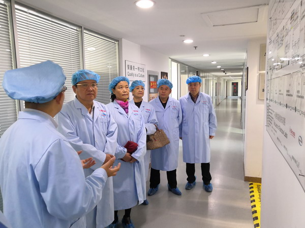 郭斌副主委在石家庄开展科技创新调研(图2)