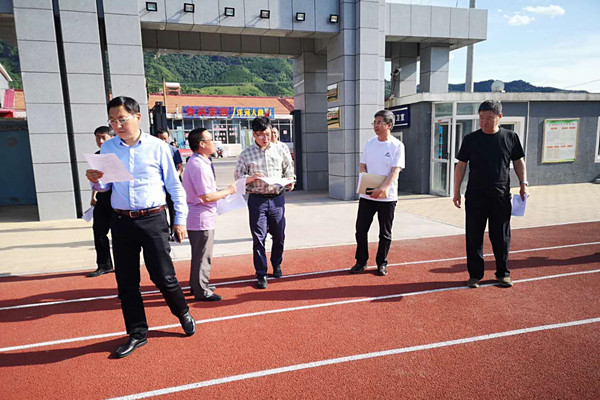 边发吉主委一行赴承德围场开展脱贫攻坚民主监督调研(图4) 边发吉主委一行赴承德围场开展脱贫攻坚民主监督调研(图4)