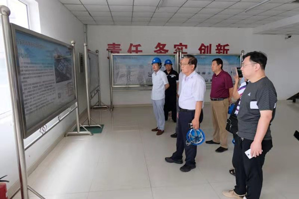 郭斌副主委就“垃圾分类”工作开展调研(图2) 郭斌副主委就“垃圾分类”工作开展调研(图2)
