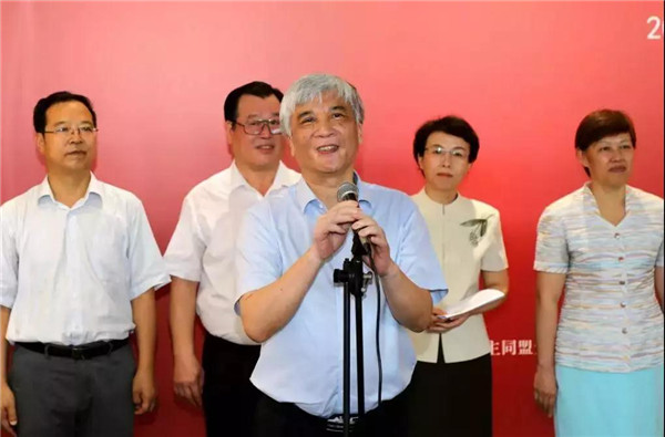 边发吉主委出席民盟华北五省市区庆祝新中国成立70周年书画联展开幕式(图2) 边发吉主委出席民盟华北五省市区庆祝新中国成立70周年书画联展开幕式(图2)