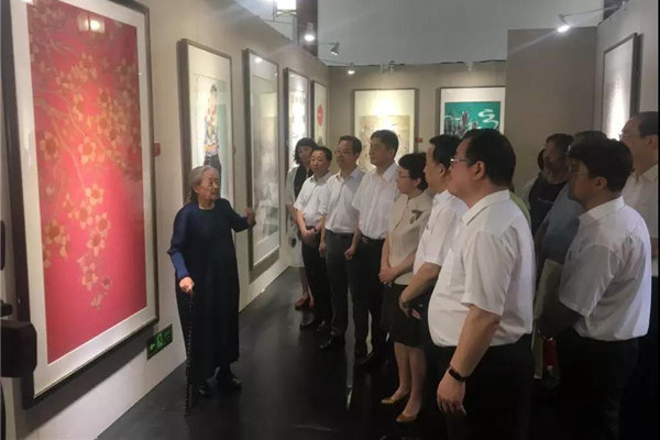 边发吉主委出席民盟华北五省市区庆祝新中国成立70周年书画联展开幕式(图4) 边发吉主委出席民盟华北五省市区庆祝新中国成立70周年书画联展开幕式(图4)