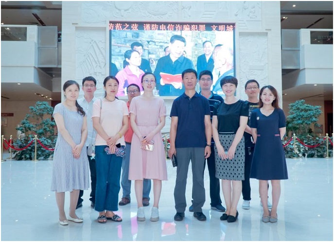 “感受历史 面向未来”——沧州市民盟中心二支部举办庆祝新中国成立70周年活动(图2)