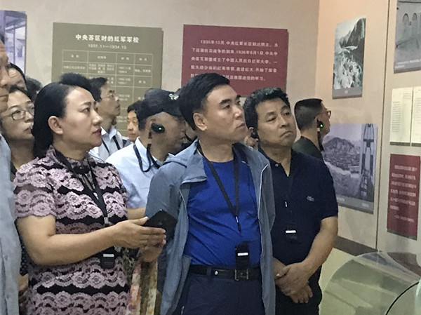 弘扬延安精神 坚定理想信念——民盟保定市委领导班子赴延安学习(图4)