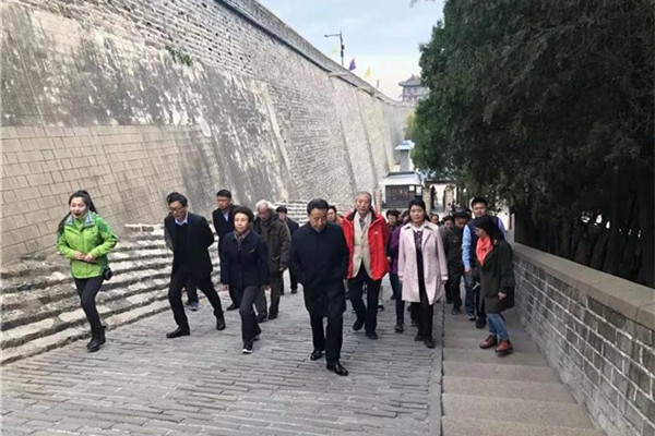 程红副主席就民盟中央课题在河北调研(图1) 程红副主席就民盟中央课题在河北调研(图1)