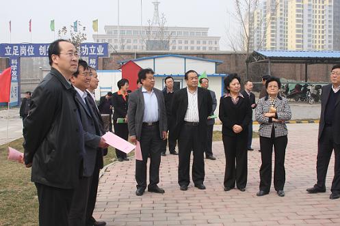 民盟河北省委副主委鲁平参加省政协组织的2012年1号提案落实情况调研(图2)