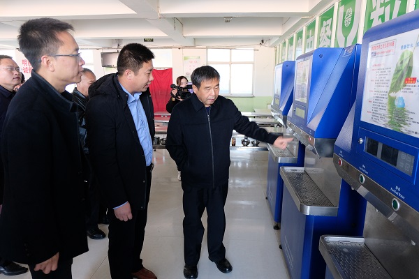 民盟上海市委帮扶广宗县直饮水设备爱心捐赠仪式在葫芦中学举行(图3)