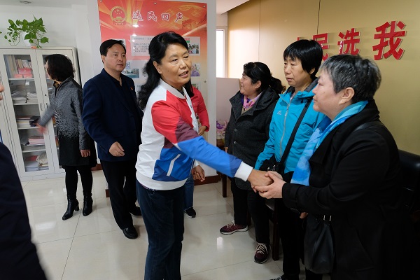 张朝军副主委参加“民盟社区服务 活动——走进红旗街道”启动仪式(图3)