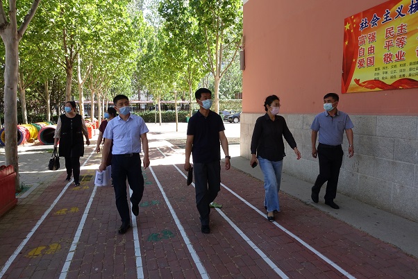 民盟市直支部组织捐赠活动 助推小学复学复课(图3)