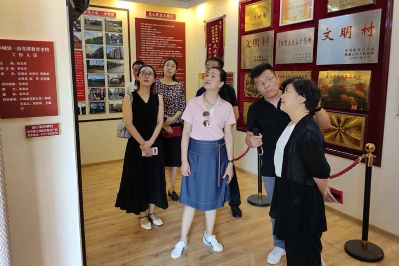 李宏副主委带队赴张家口开展 法治乡村建设调研(图1) 李宏副主委带队赴张家口开展 法治乡村建设调研(图1)
