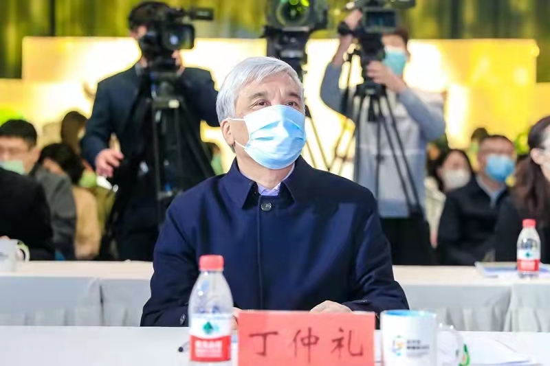 民盟中央主席丁仲礼赴北京延庆出席“人文冬奥论坛”(图2)