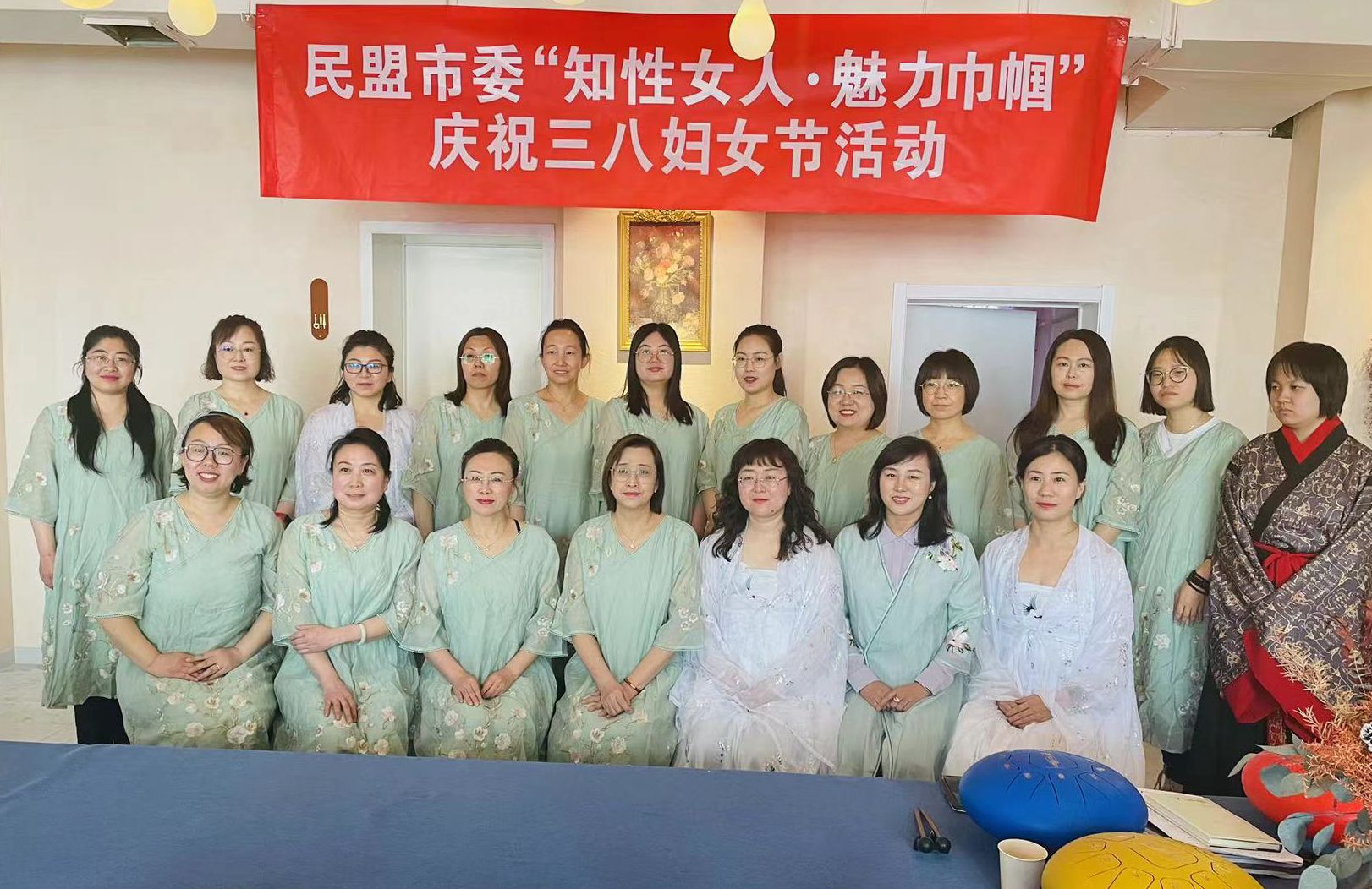 知性女人 魅力巾帼｜民盟市委举行三八妇女节庆祝活动(图1)