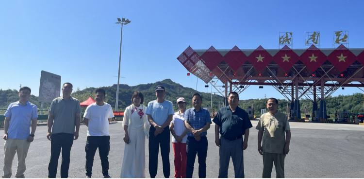 民盟河北省直综合三总支赴阜平县开展乡村振兴调研活动(图1)