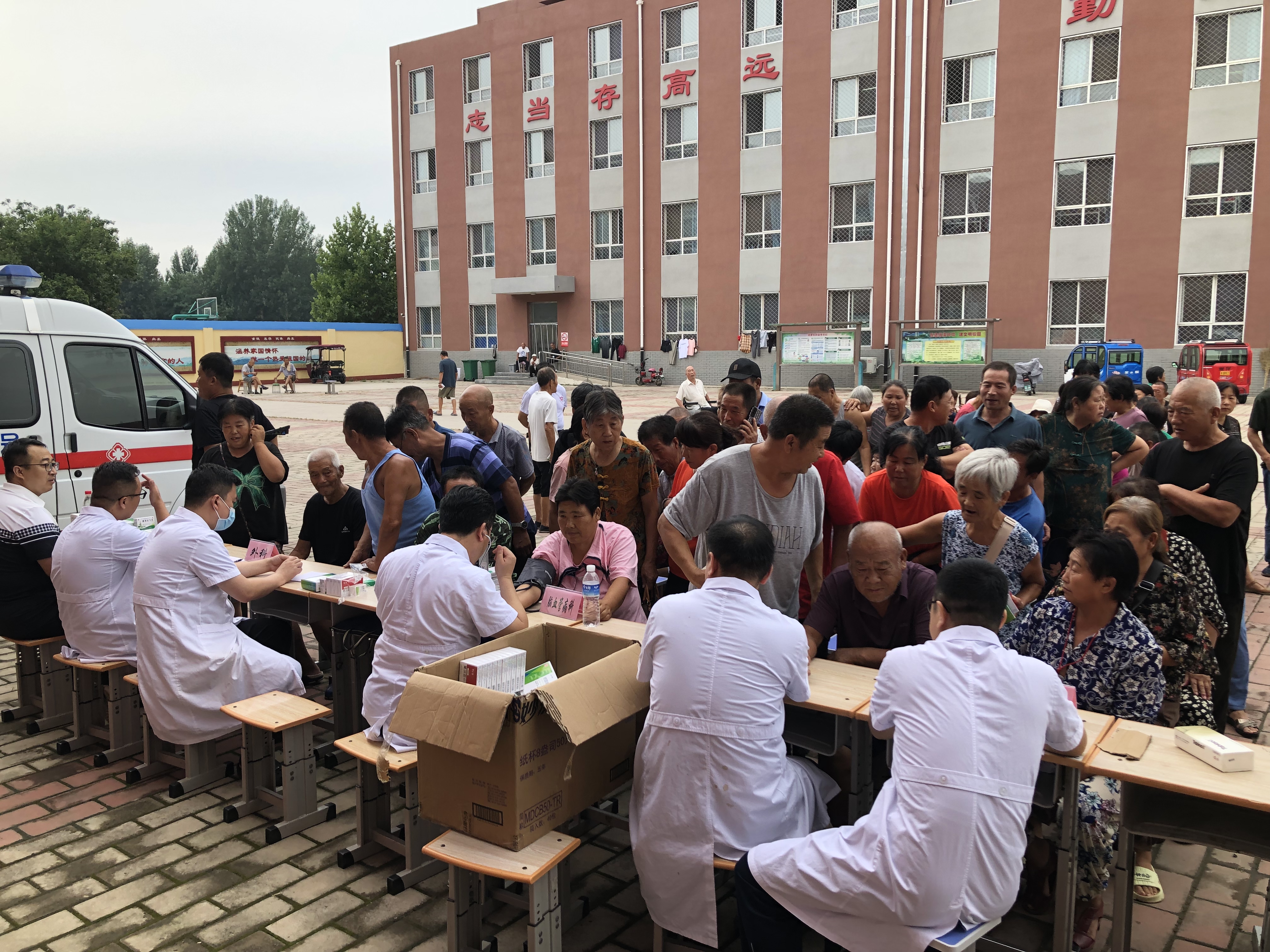 助力防汛救灾 保定民盟在行动（七）(图3)