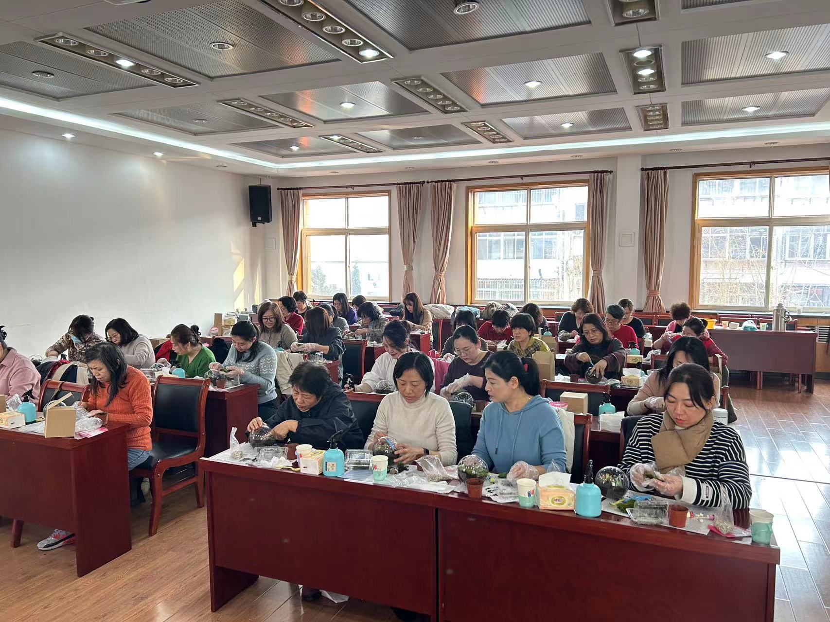 民盟秦皇岛市委举办纪念“三八”国际妇女节活动(图2)