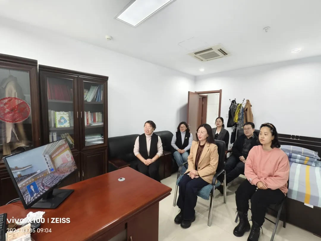 民盟张家口市委积极组织收看全国“两会”直播(图1)