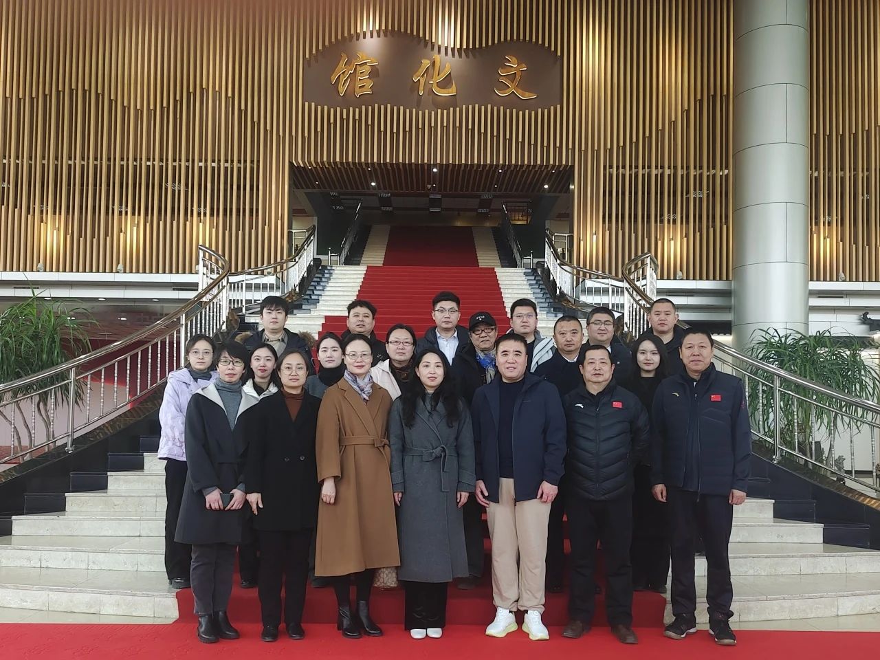 民盟保定市机关一支部组织开展“推动产业转型升级”联合调研(图2)