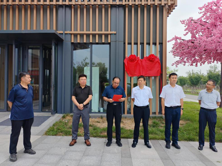 冯俊生副主委出席民盟河北美术院（衡水）写生基地揭牌仪式(图1)