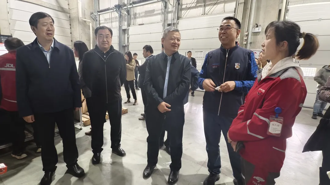京津冀三地民盟组织到我市就“现代商贸物流体系建设”进行联合调研(图5)