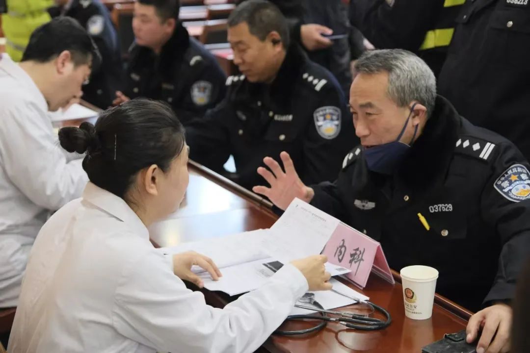 健康零距离 专家面对面｜民盟保定市第二医院基层委员会开展科普讲座及健康义诊活动(图2)