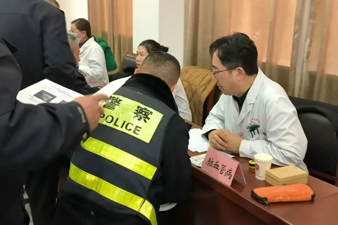 健康零距离 专家面对面｜民盟保定市第二医院基层委员会开展科普讲座及健康义诊活动(图3)